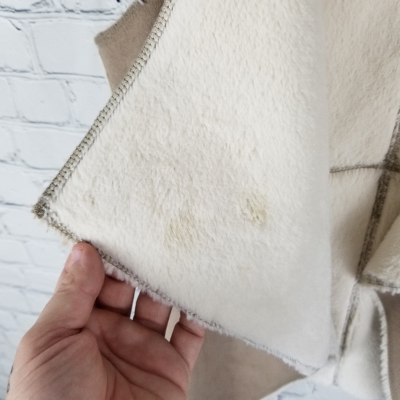 GUESS | plush lined vegan suede waterfall vest - Picture 3 of 7